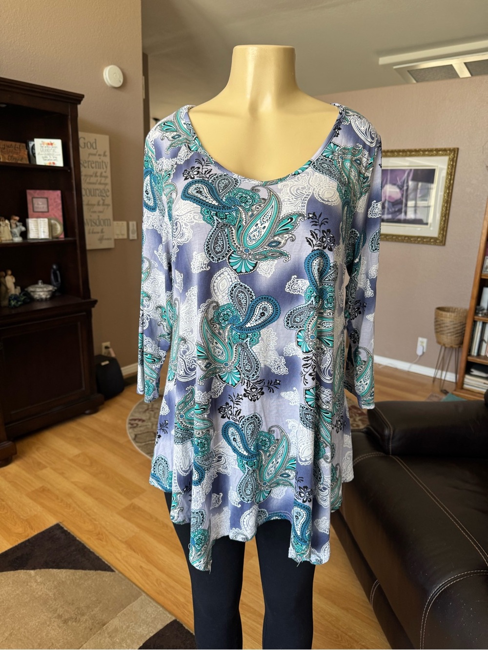 Larace blue, green & gray paisley scoop neck tunic-size L